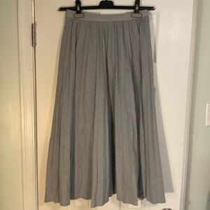 Babaton pleated skirt